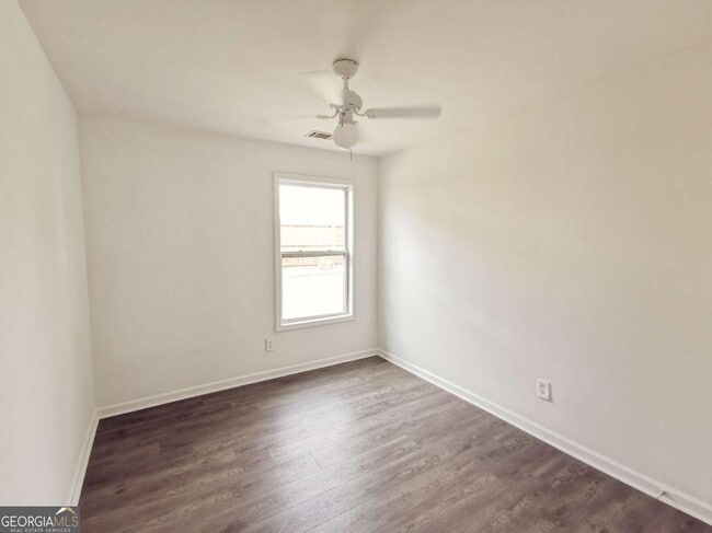 Building Photo - 2073 Executive Dr