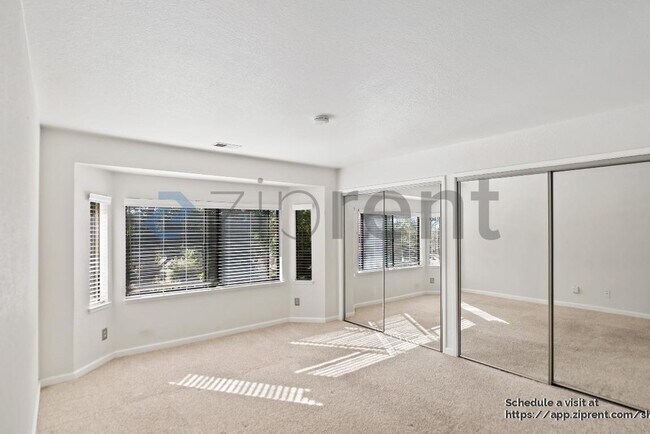 Building Photo - 16931 Sorrel Way