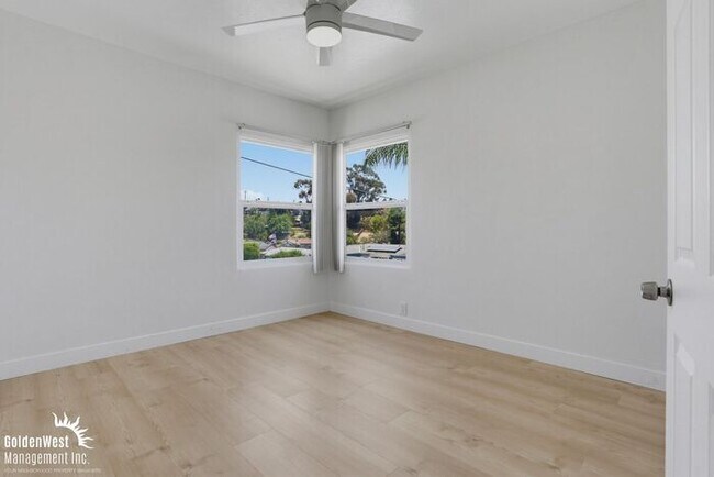 Building Photo - Completely Remodeled 4Bdm 2Ba Single Family - MI Special!