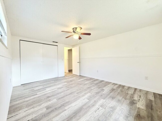 Building Photo - 5707 Quist Dr