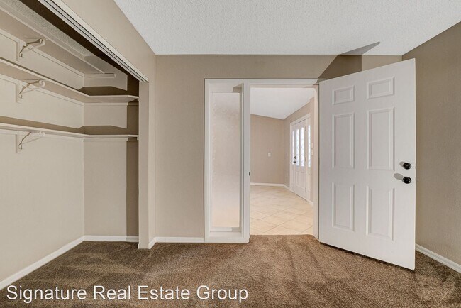 Building Photo - 4 br, 2.5 bath House - 3569 Taos Lane