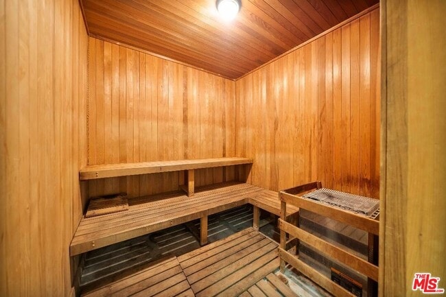 Building Photo - 1234 Wilshire Blvd