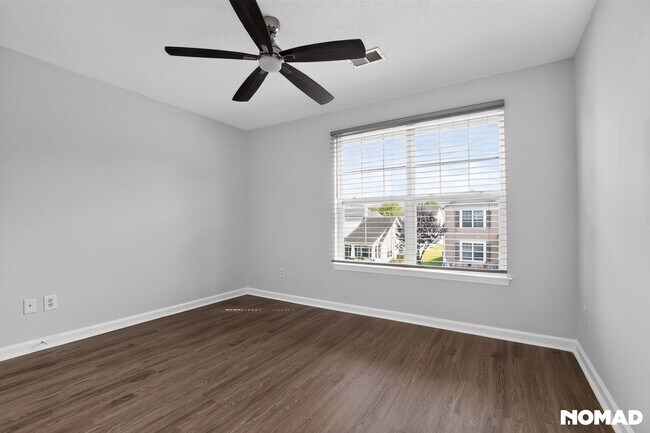 Building Photo - 805 Hopewell St