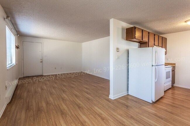 Building Photo - 1244 Maple St