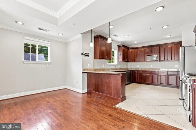 Building Photo - 10717 Bentley Ln