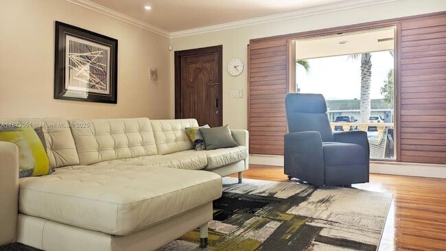 Building Photo - 4027 Pierce St