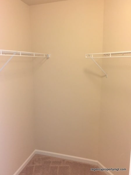 Building Photo - Newer Sherwood 3bd, 2.5ba Townhouse. Has A...