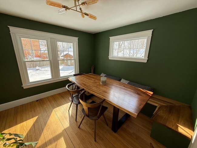 Building Photo - 56 Davis St