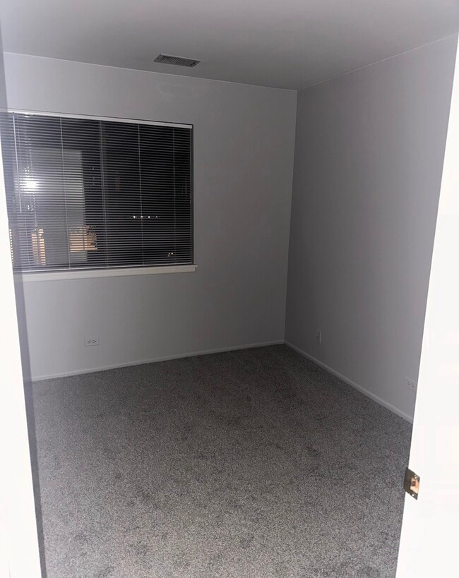 Building Photo - 1022 Thorndale Ct
