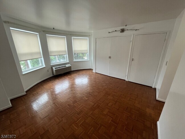 Building Photo - 54 Polk St