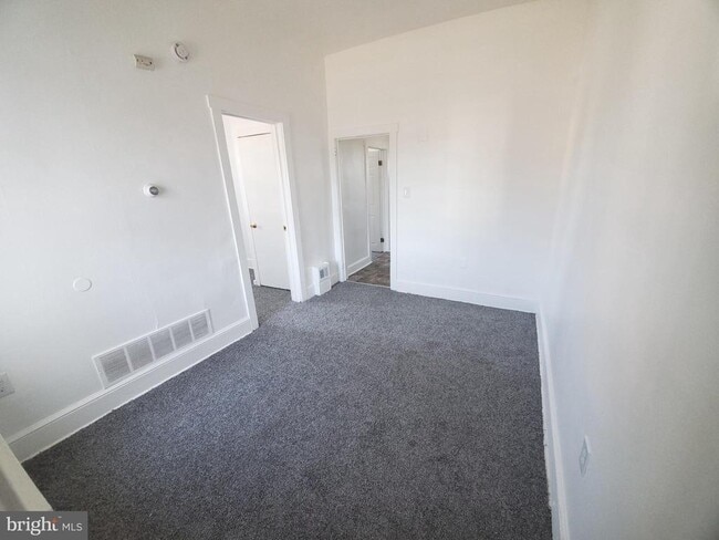 Building Photo - 41 Carpenter St