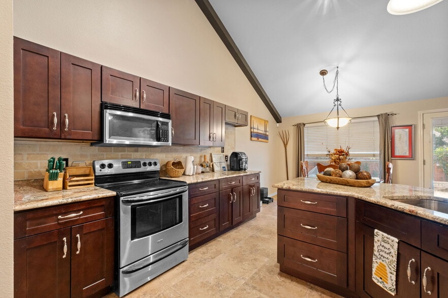 Building Photo - 12211 Hart Crest