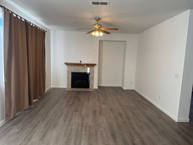 Building Photo - 2519 Withrow Ln