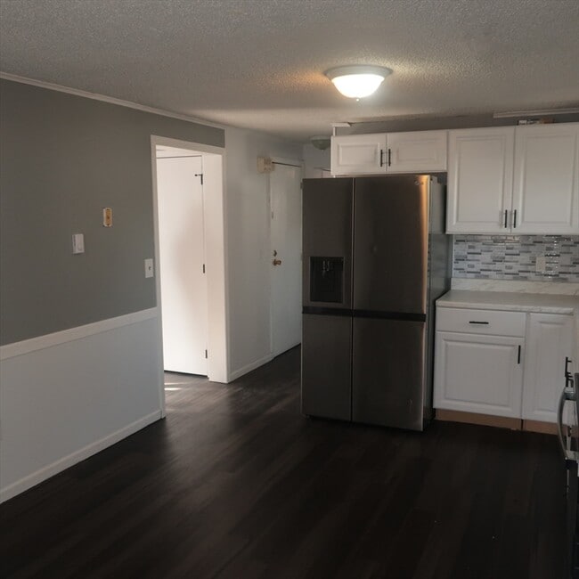 Building Photo - 54 Ballard St