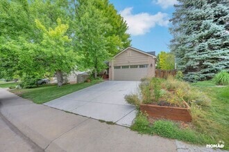 Building Photo - Beautiful 4BR House in Centennial