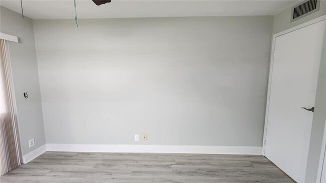 Building Photo - 202 Bedford Trail