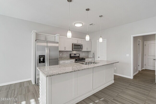 Building Photo - 261 Emerald Sun Dr