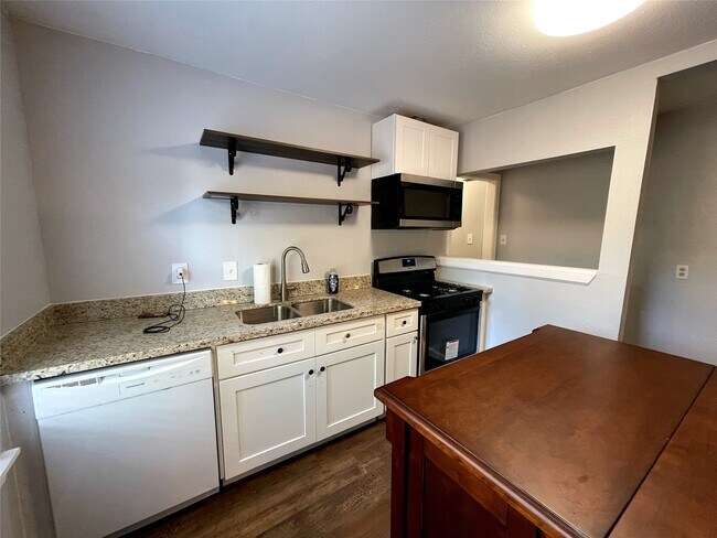 Building Photo - 3627 Keeland St