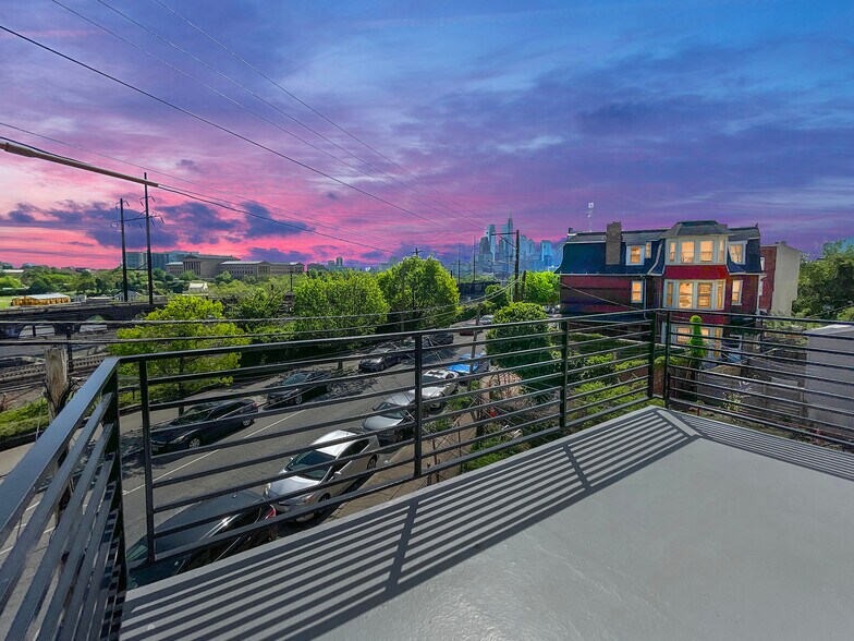 Building Photo - 637 N 32nd St