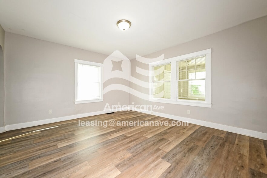 Building Photo - 1610 McMinn St