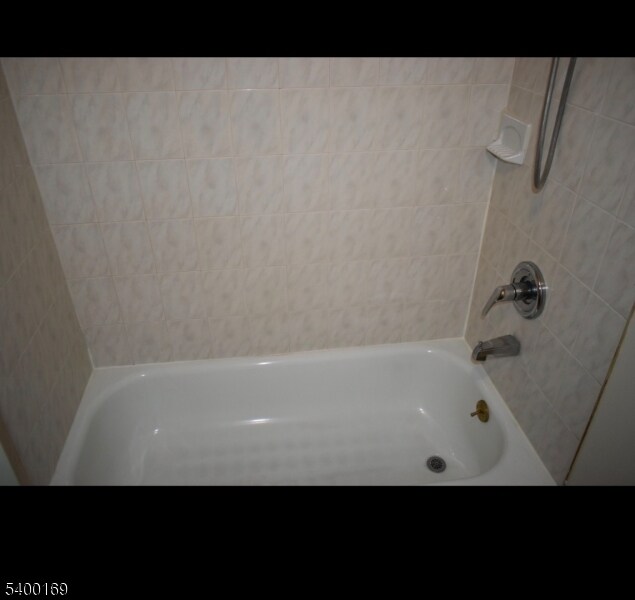 Building Photo - 284 Seymour Ave