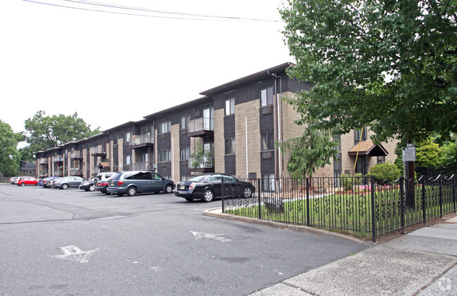 Primary Photo - Highview Apartments