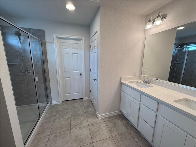 Building Photo - 156 Limonite Ln