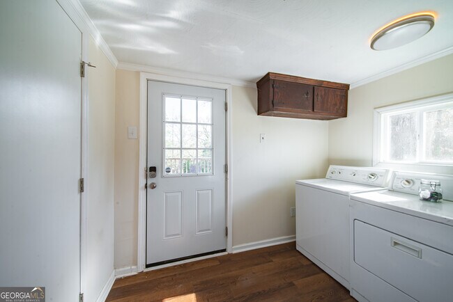 Building Photo - 161 Calhoun Rd