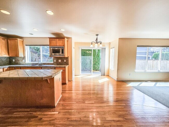 Building Photo - 4424 239th Pl SE