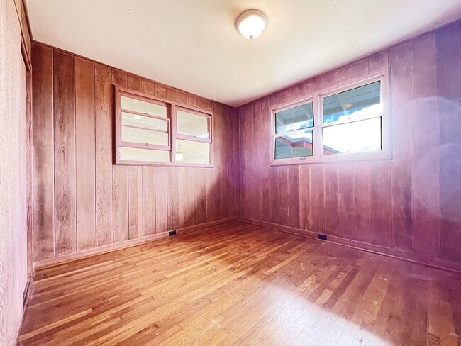 Building Photo - Pet Friendly Kailua House