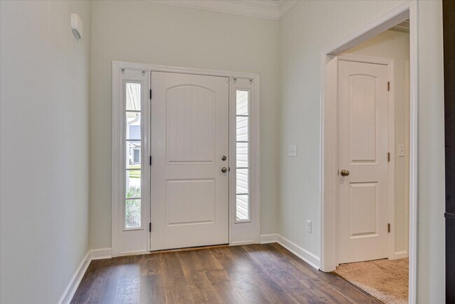 Building Photo - 1203 Belgrove Dr