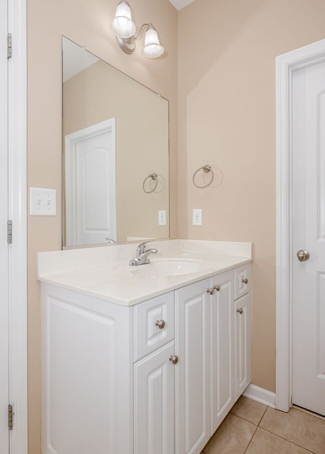 Building Photo - 528 Casey Ct