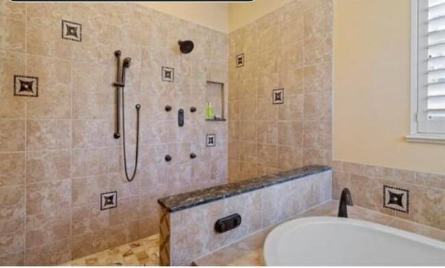 Building Photo - 8204 Kiawah Trce