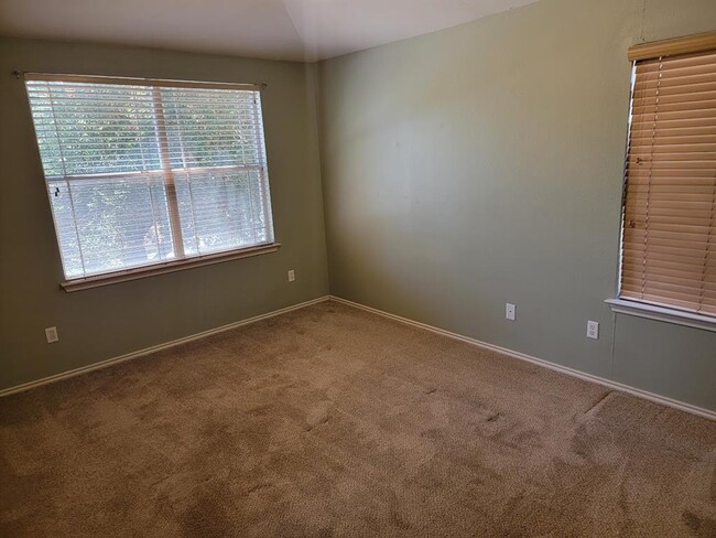 Building Photo - 14808 Sassafras Trail