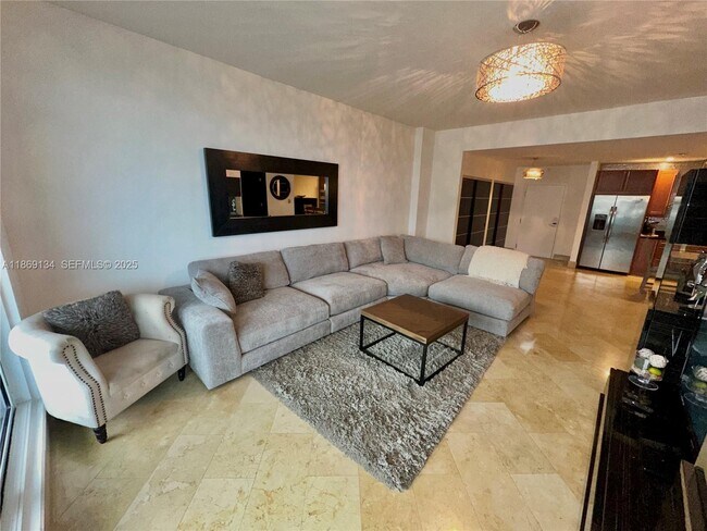 Building Photo - 2301 Collins Ave