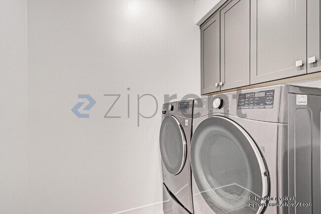 Building Photo - 1896 S Westside Dr