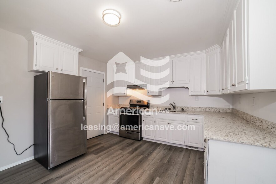 Building Photo - 1609 Koch St