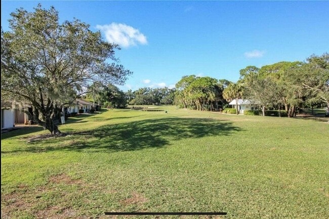 Building Photo - 2525 SW Egret Pond Cir