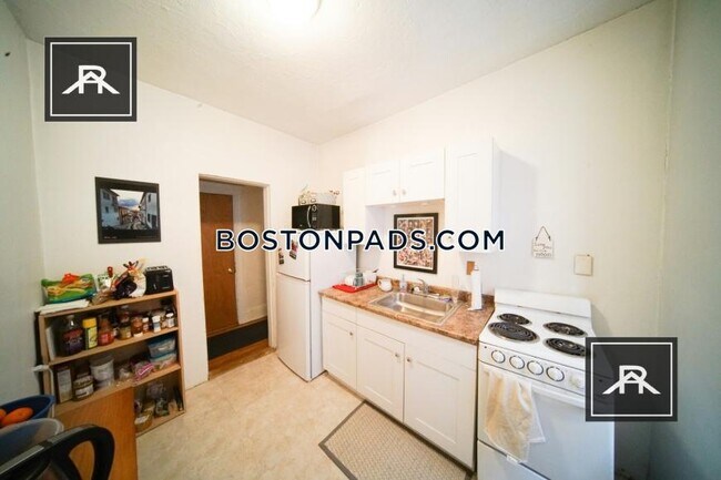 Primary Photo - 2 bedroom in Brookline MA 02118