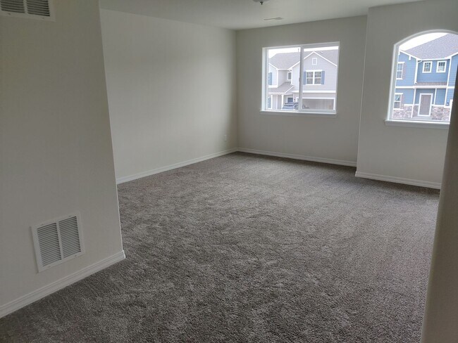 Building Photo - New Home in Enclaves - Close to Barnes Rd!