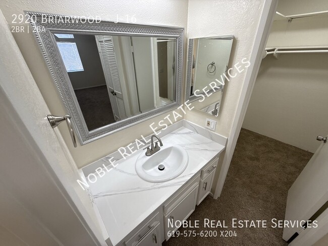 Building Photo - 2920 Briarwood-J-16