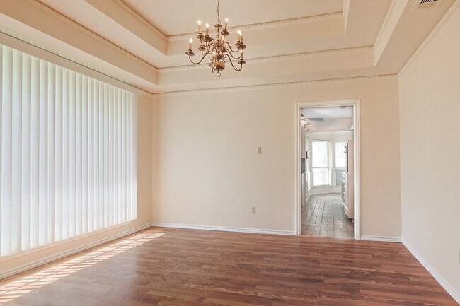 Building Photo - 6809 Fawn Valley Pl
