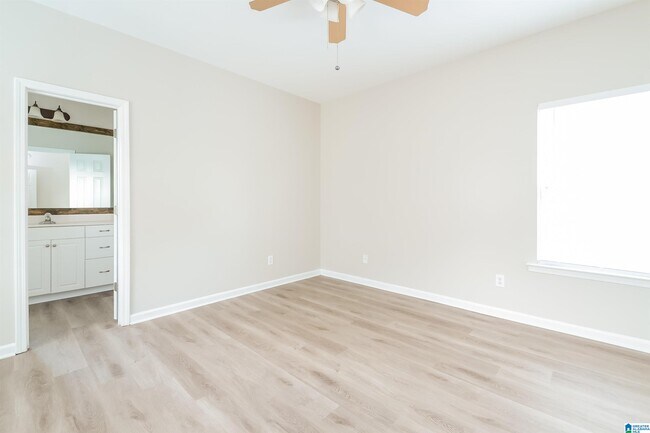 Building Photo - 1068 Fairbank Ln