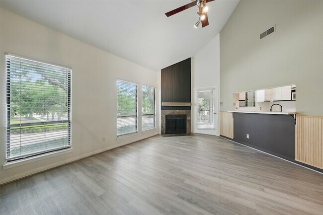 Building Photo - 4144 Greystone Way