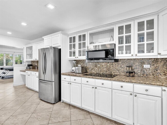 Building Photo - 413 Tamarind Dr