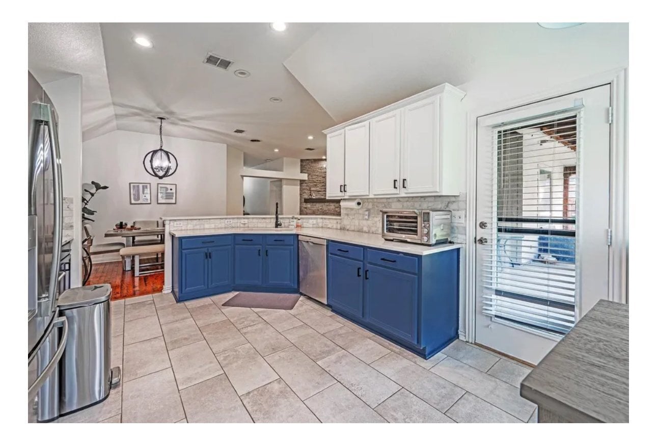 Building Photo - 8309 Green Ash Dr