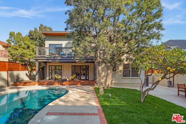 Building Photo - 665 McCadden Pl