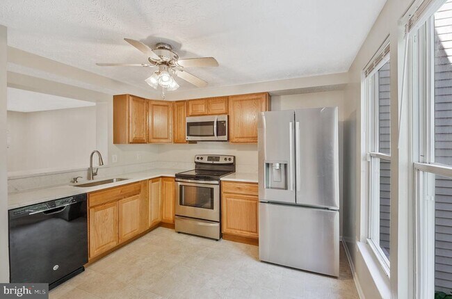 Building Photo - 7459 Aspenpark Rd