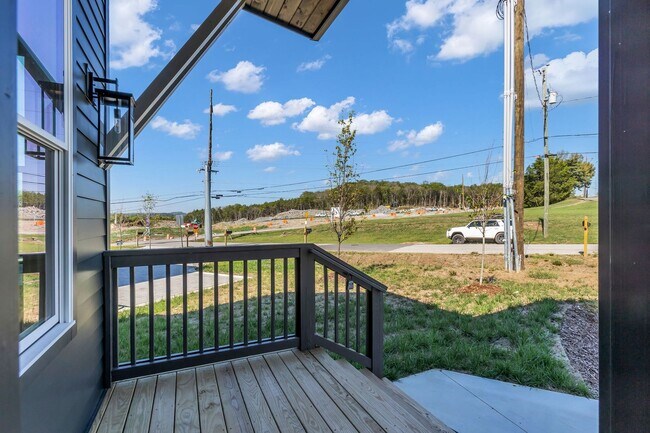 Building Photo - Amazing New Construction in North Nashville!