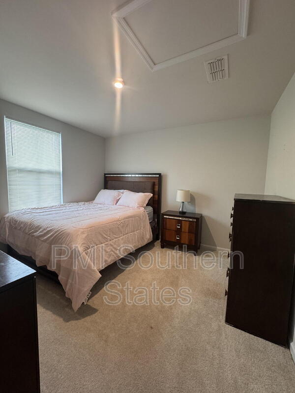 Building Photo - 926 Shakespeare Dr
